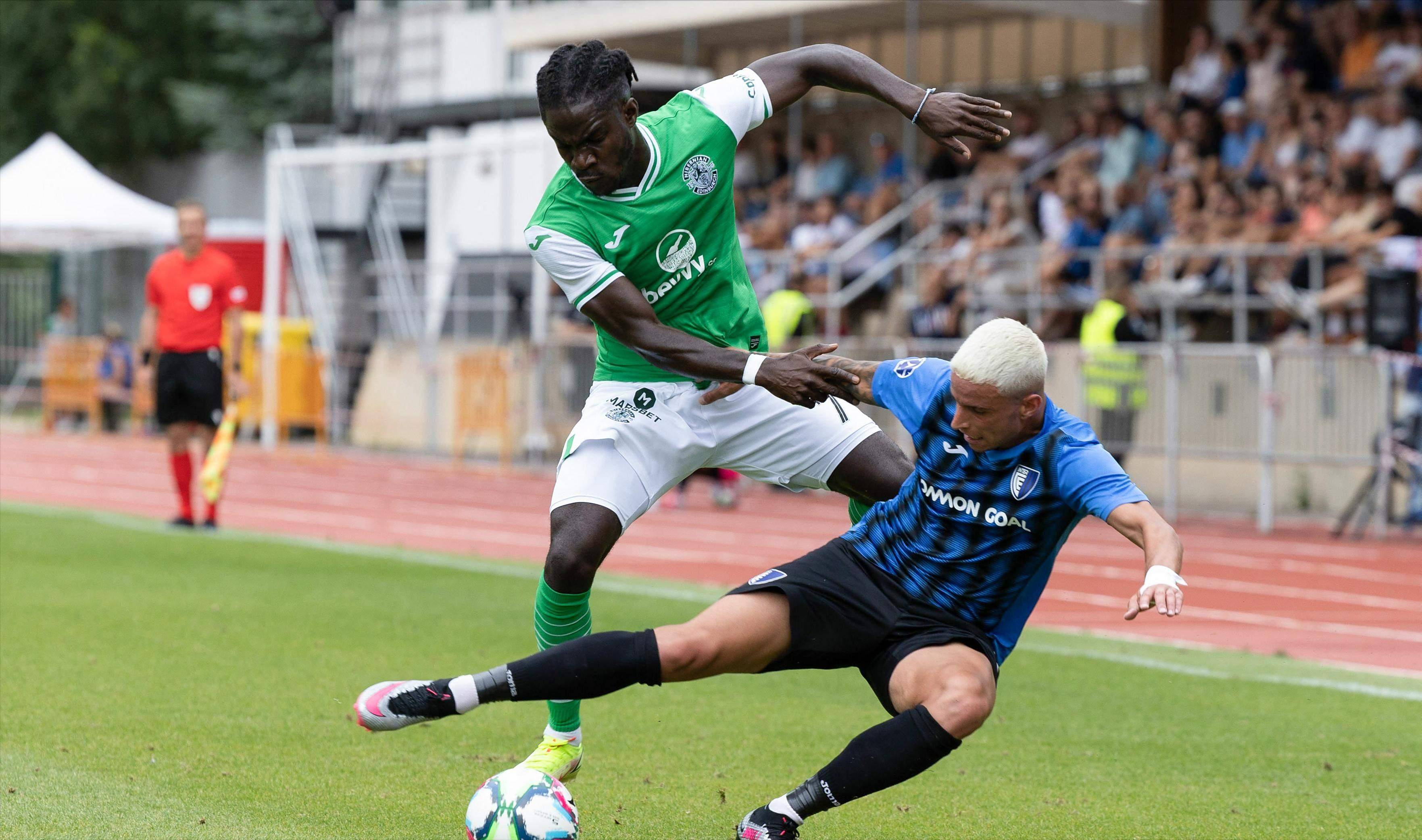 包含成都蓉城训练开放日，今晚扳平良机引欢呼，欧冠在即，身体对抗强度拉满的词条爱游体育登录入口